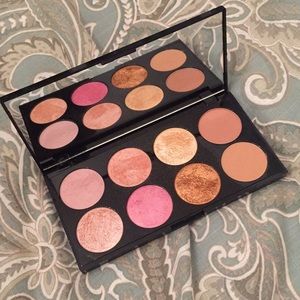 Makeup Revolution Ultra Blush Palette
